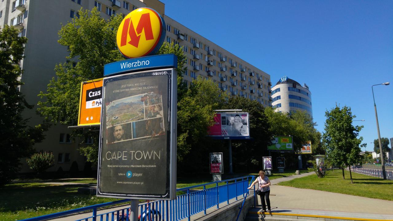 Hostel Rent0nline Niepodleglosci Metro *